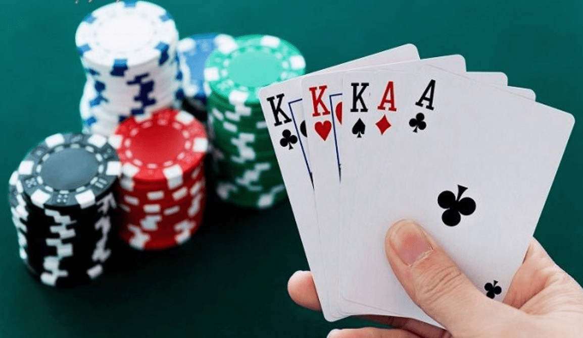 Hướng dẫn và giải thích một số luật chơi cơ bản của tựa game Poker? Huong dan va giai thich mot so luat choi co ban cua tua game Poker?